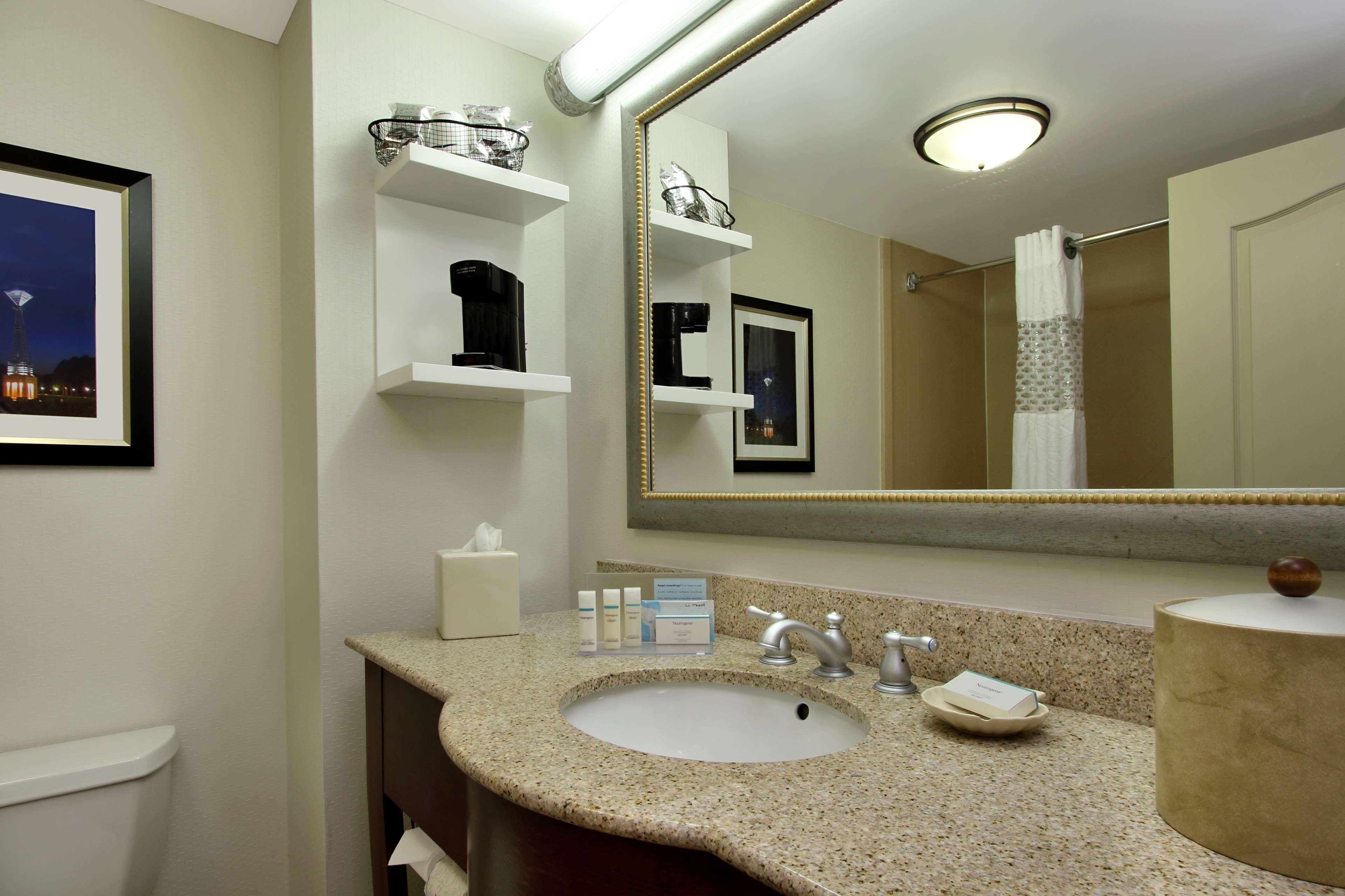 Hampton Inn & Suites-Florence Downtown Bagian luar foto
