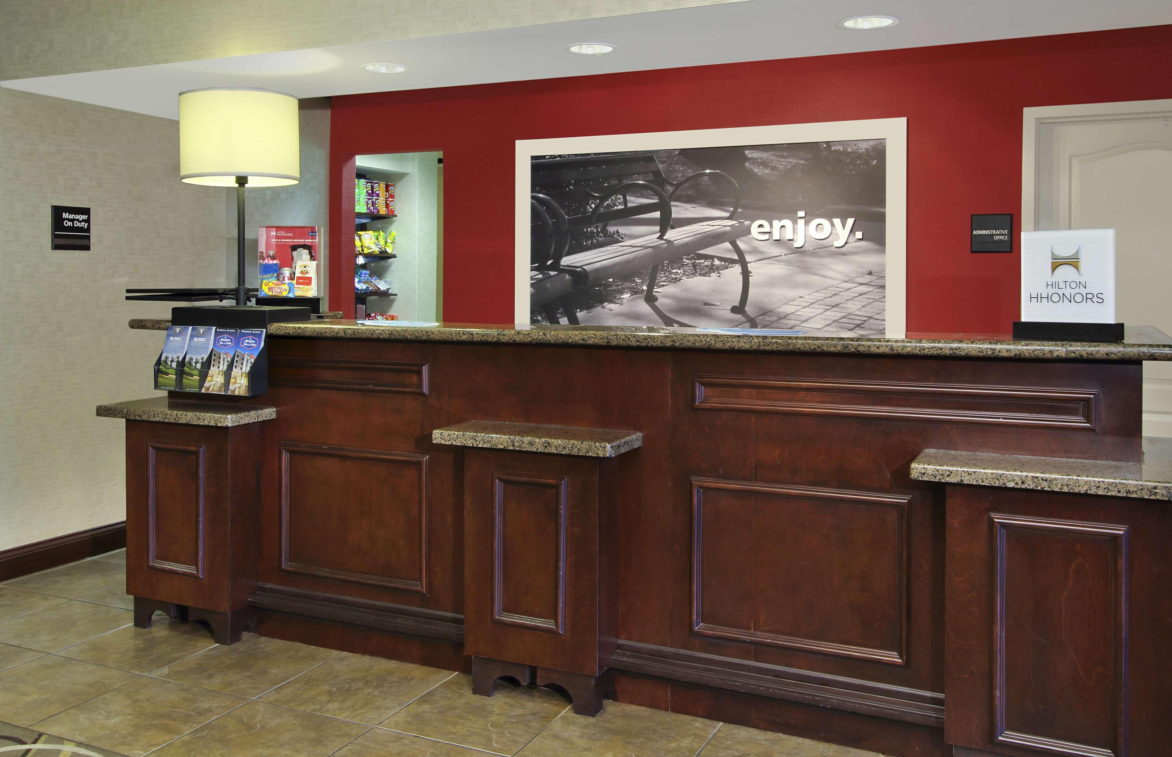 Hampton Inn & Suites-Florence Downtown Bagian luar foto