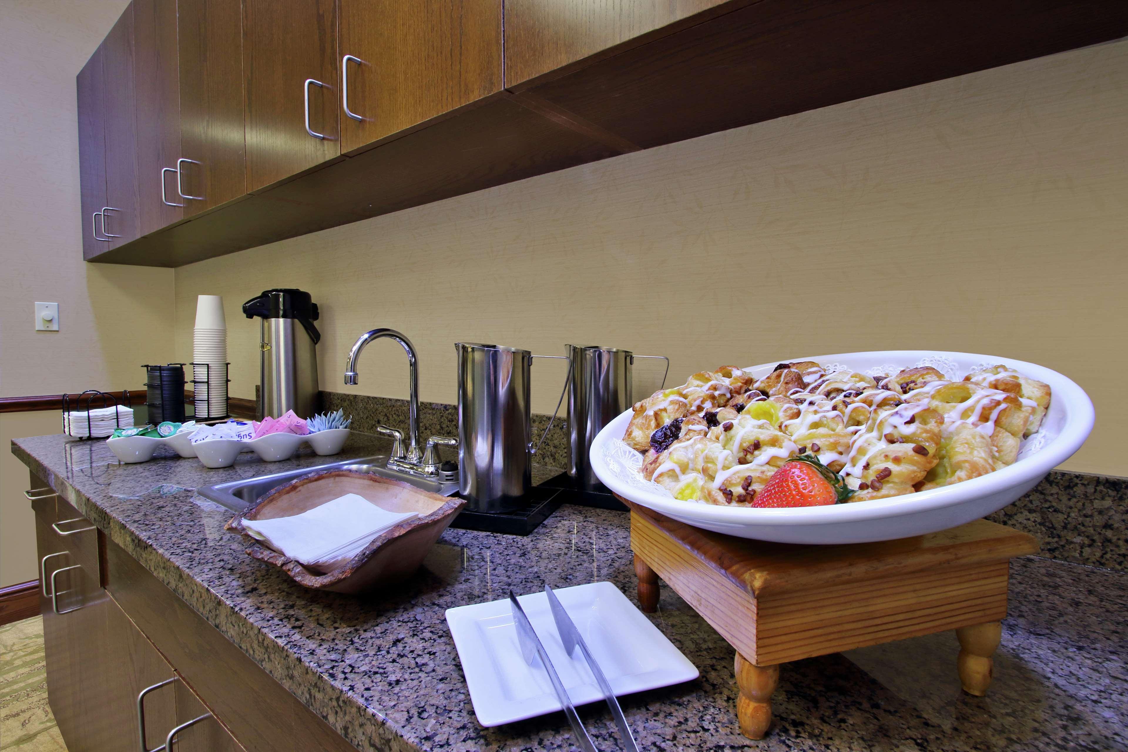 Hampton Inn & Suites-Florence Downtown Bagian luar foto