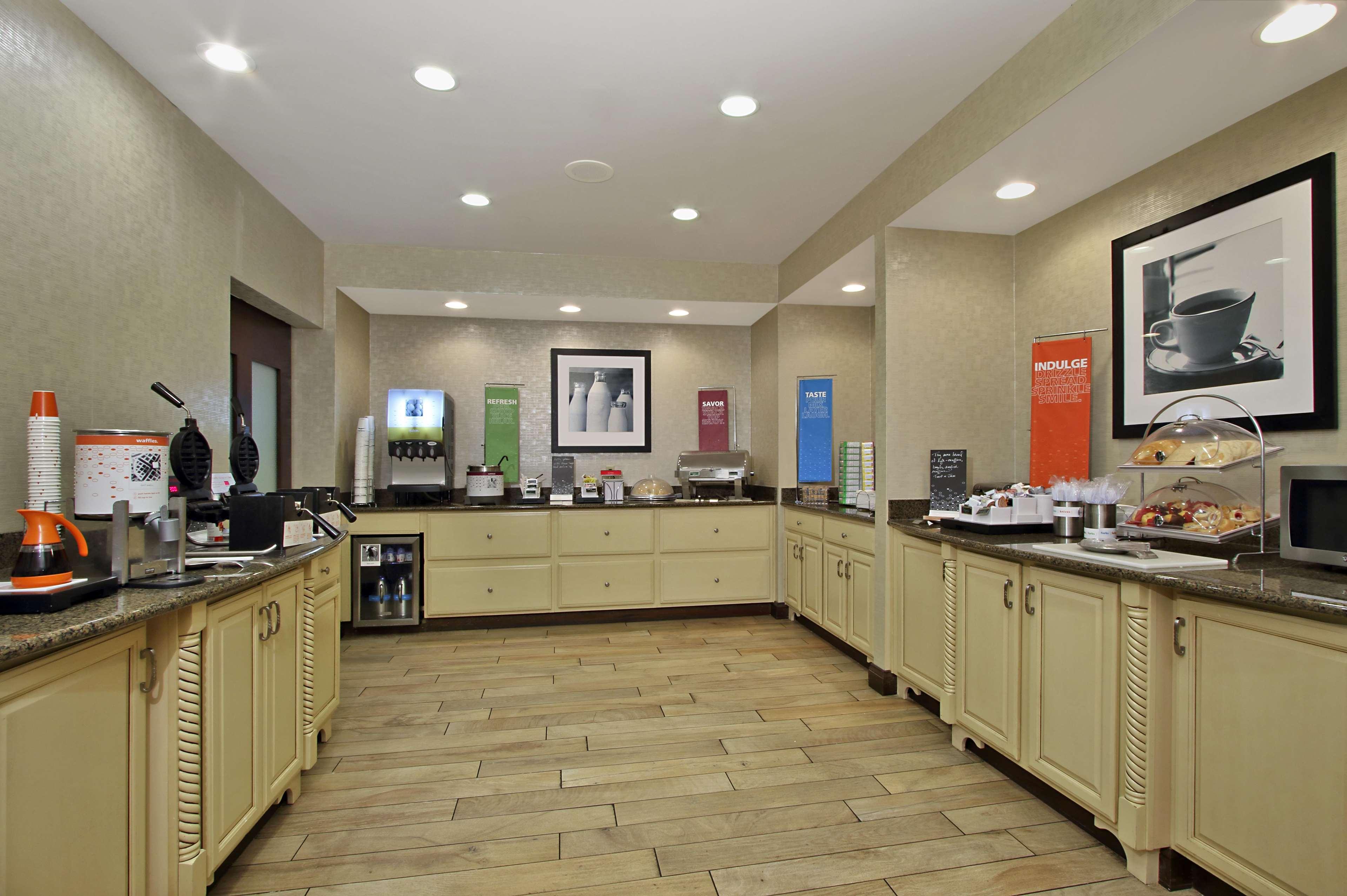 Hampton Inn & Suites-Florence Downtown Bagian luar foto